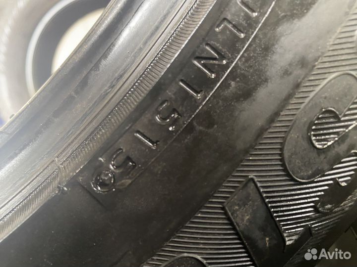 Bridgestone Blizzak Spike-01 235/55 R19