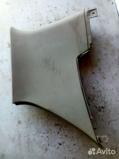 Накладка задней стойки задняя левая Peugeot 307