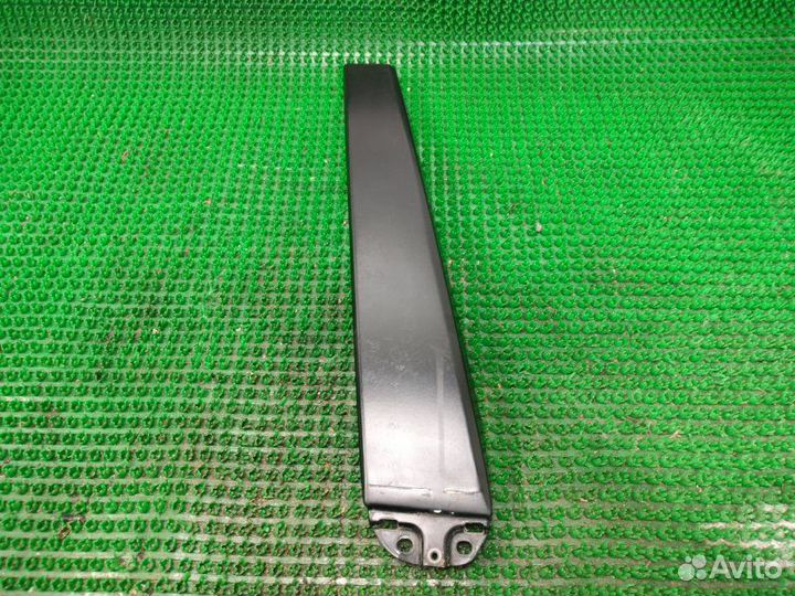 Накладка стойки кузова правая Audi A4 B5 ADR 1996