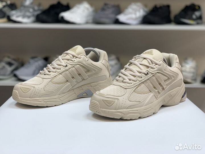 Кроссовки Adidas Response CL