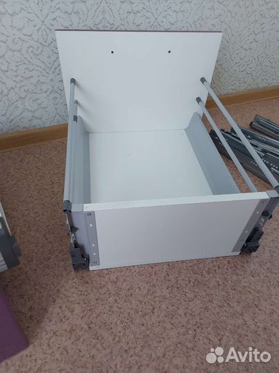 Фурнитура для кухни блюм