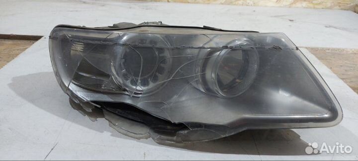 Фара галогеновая передняя правая Volkswagen