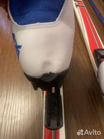 Беговые лыжи (комплект: лыжи, ботинки, палки)