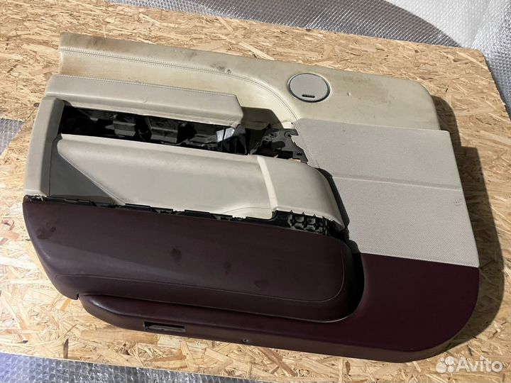 Обшивка двери передняя левая Range Rover 4 на запч