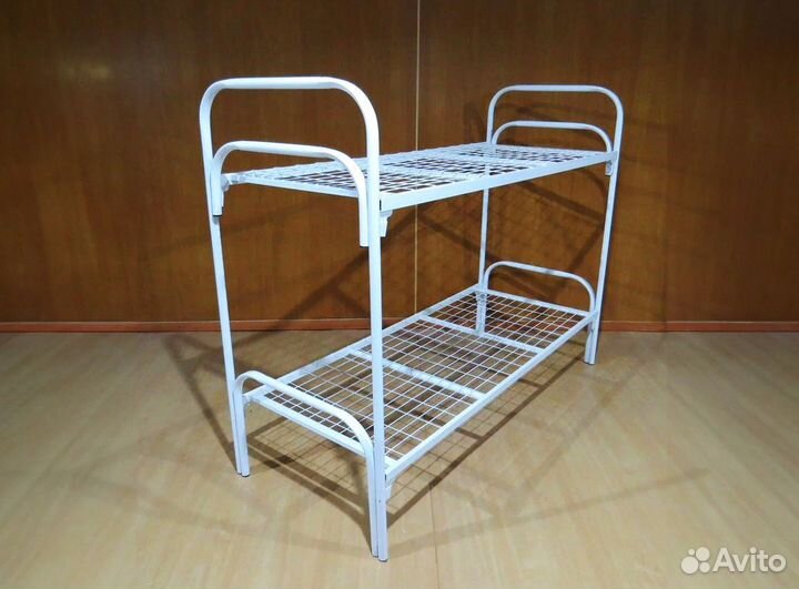 Двухъярусная металлическая кровать со склада