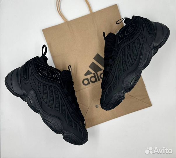 Кроссовки оптом