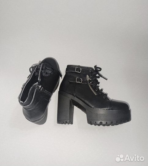 Продаю ботинки