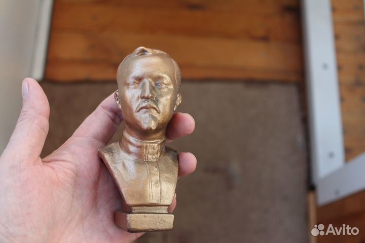 Бюст Дзержинский