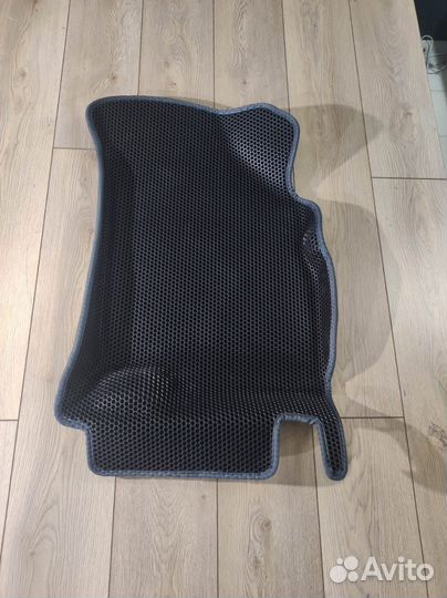 Автоковры водительские EVA Nissan Bassara JU30 Ева