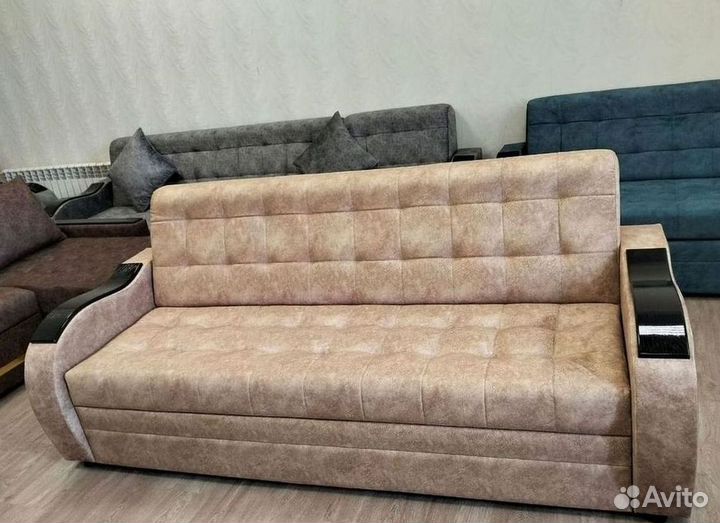 Прямой диван в наличии