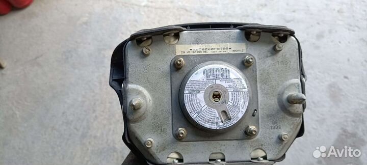 Подушка безопасности в руль