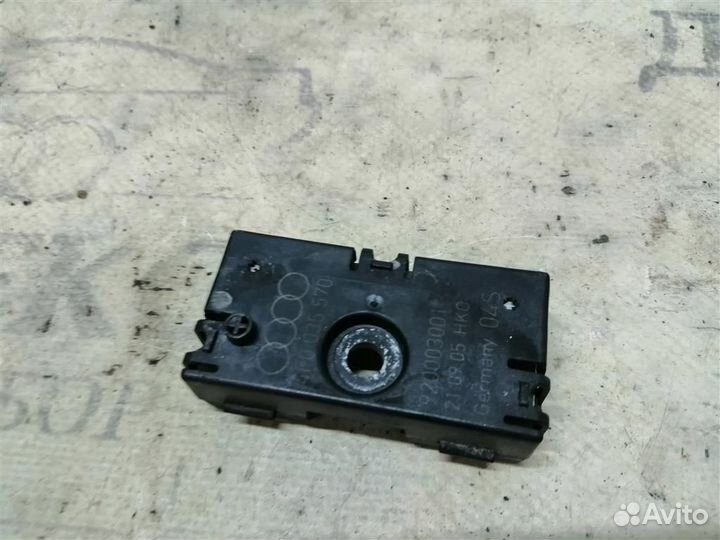 Антенна Audi A8 D3 4E 2004-2010