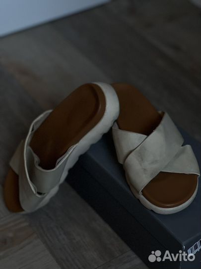 Шлепанцы женские