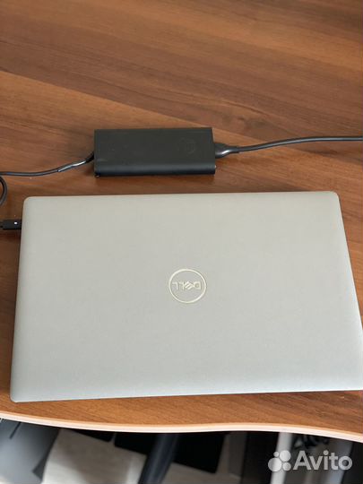 Ноутбук dell Precision 3561