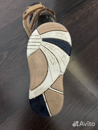 Сандалии на мальчика