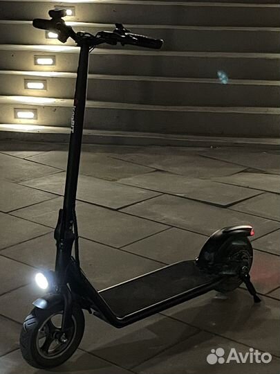 Электросамокат iconbit trident 105