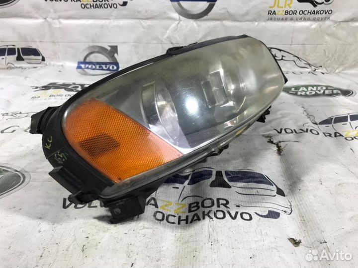 Фара правая ксеноновая Volvo S60 XC70 2004-2009