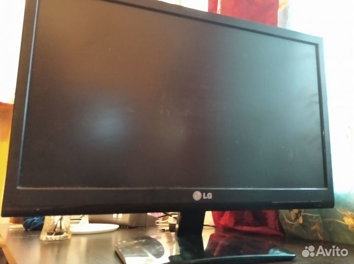 Монитор LG Flatron E2241S-BN