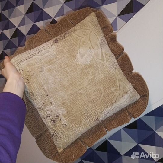 Подушки Постельные б/у