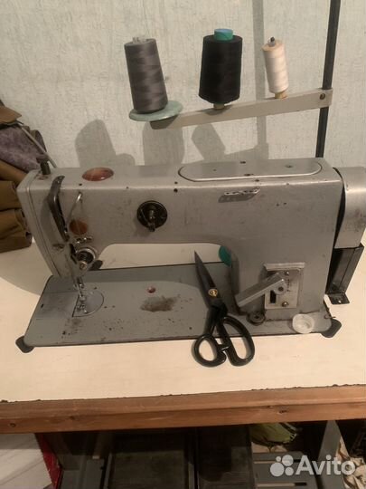 Швейная машина