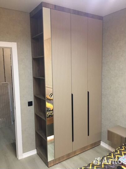 Распашные шкафы на заказ от производителя