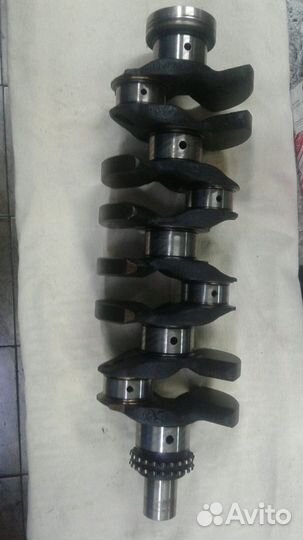 Вал коленчатый