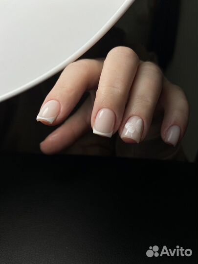 Маникюр