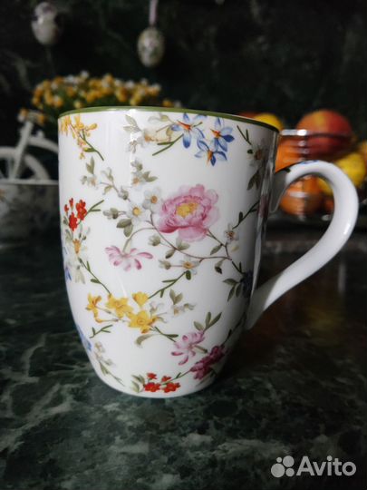 Тарелки, кружки, стаканы