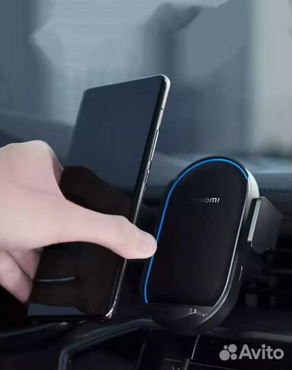 Автомобильный держатель с беспроводной зарядкой