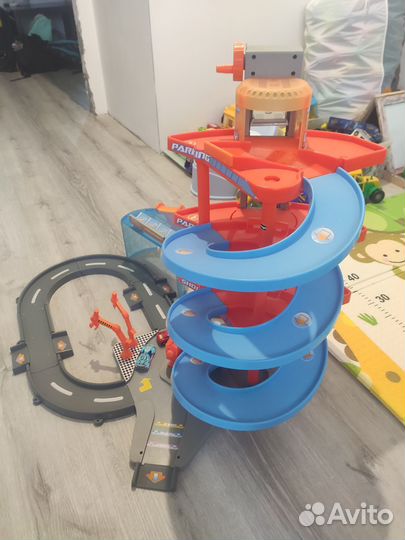 Трек парковка гараж Burago