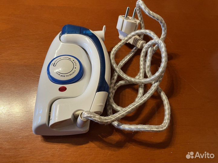 Складной дорожный утюг