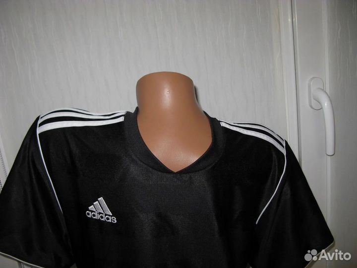 Футболка adidas