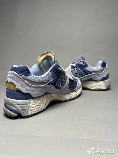 Кроссовки детские new balance 2002r