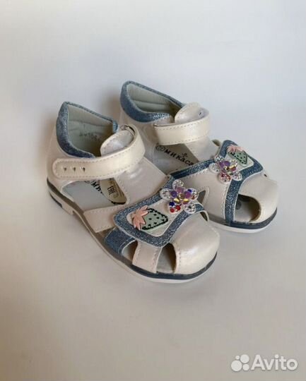 Сандалии для девочки