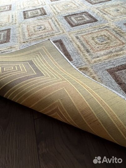 Ковер шелковый