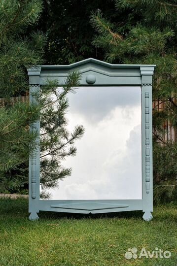 Отреставрированный наличник с зеркалом