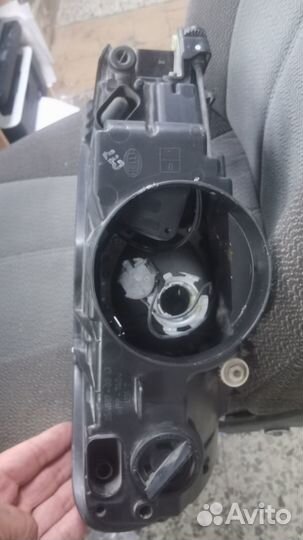 Фара галогеновая левая Volkswagen Touareg