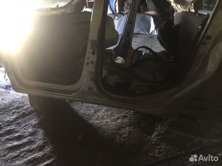 Порог левый renault logan 2