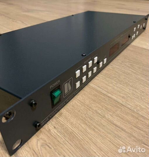 Матричный коммутатор 4х4 VGA и аудио сигнала