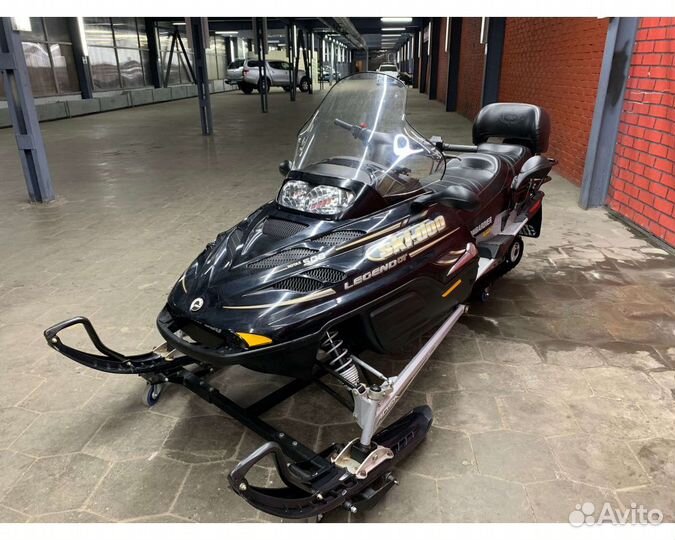 Решётка капота Ski-Doo 517302569 517302570