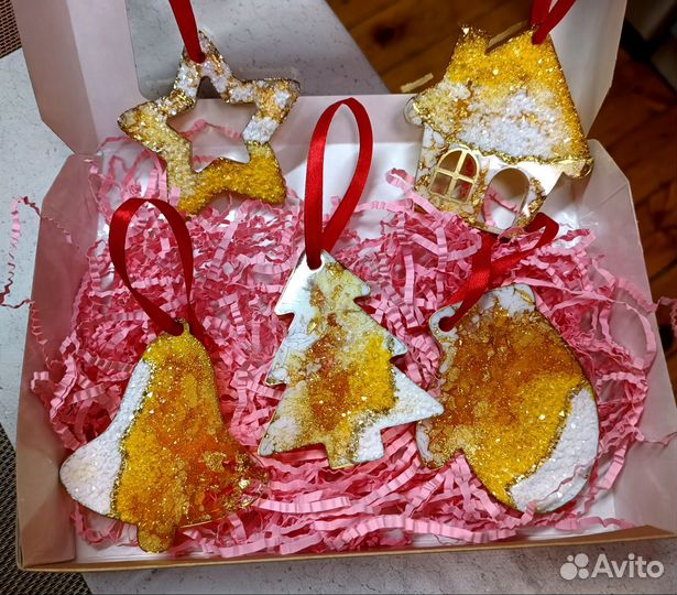 Елочные игрушки из эпоксидной смолы