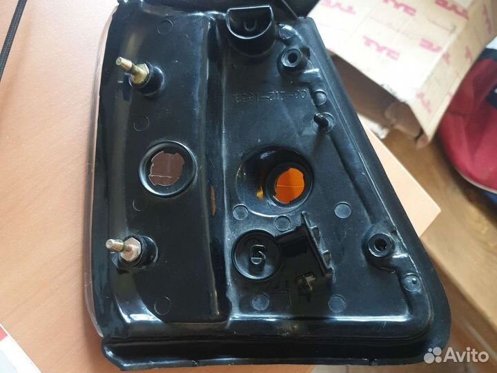 Поворотник для Тайота 4Runner 1993г