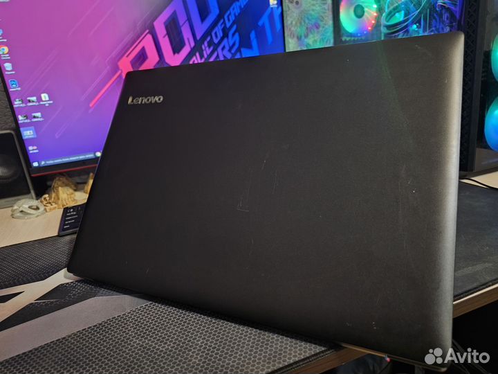 Огромный Lenovo/17.3