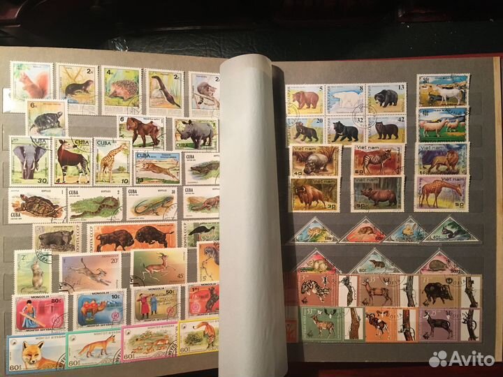 Большой альбом с 820 марками 