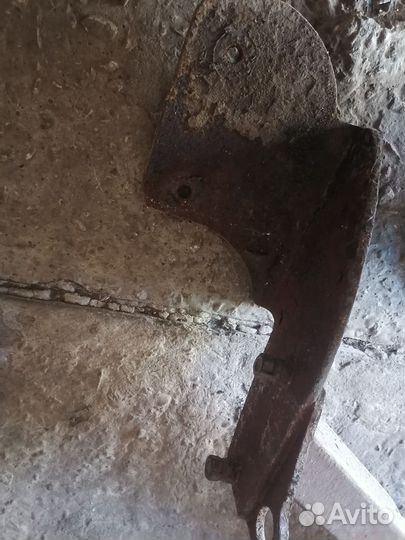 Фаркоп на хендай таракан