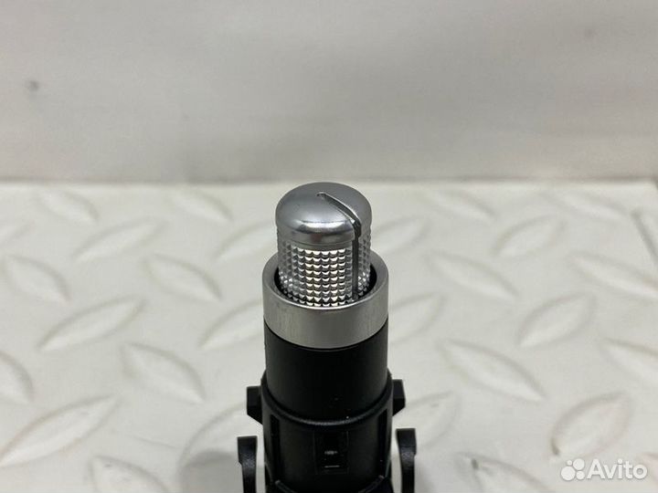 Регулятор дефлектора салона передний Mercedes