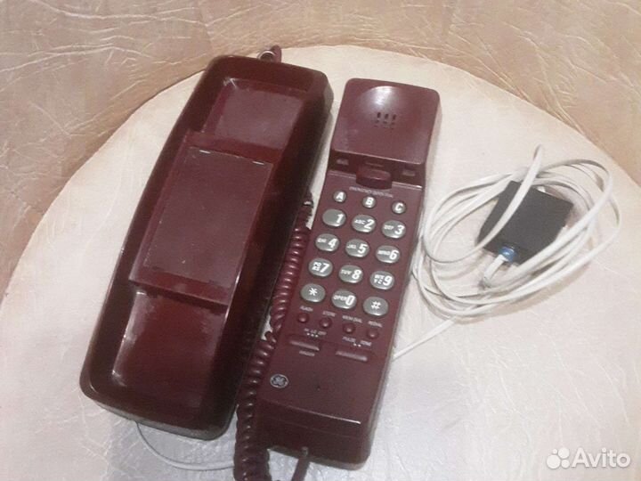 Телефон кнопочный трубка красный