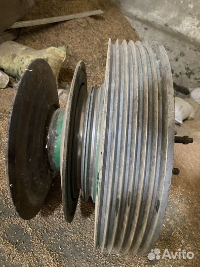 Запчасть на комбайн (шкив)