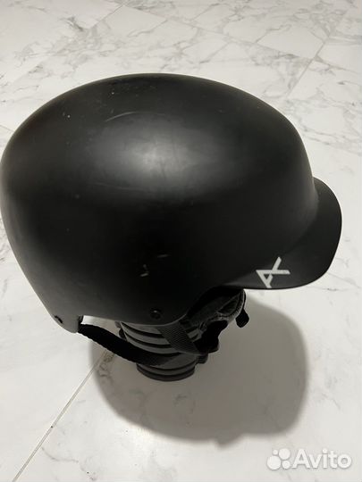 Шлем горнолыжный anon