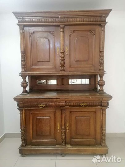 Антикварный буфет